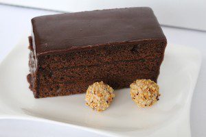 sacher-cake-635773_1280